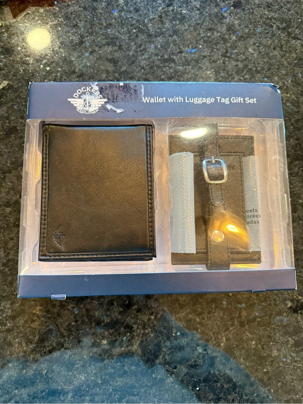 NWT Dockers Men's Black Leather Wallet & Luggage Tag Gift Set